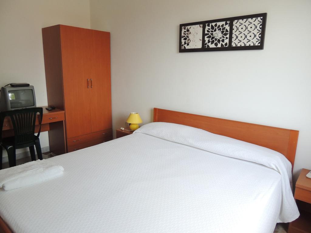 Albergo Il Terrazzino Vibo Valentia Marina Phòng bức ảnh