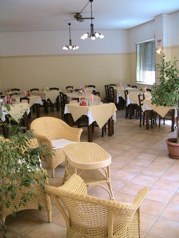 Albergo Il Terrazzino Vibo Valentia Marina Ngoại thất bức ảnh