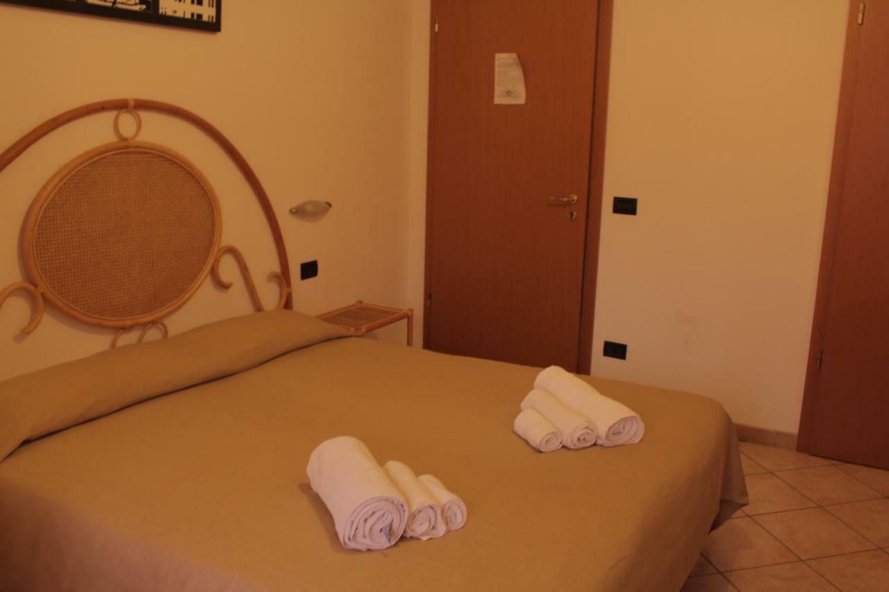 Albergo Il Terrazzino Vibo Valentia Marina Ngoại thất bức ảnh