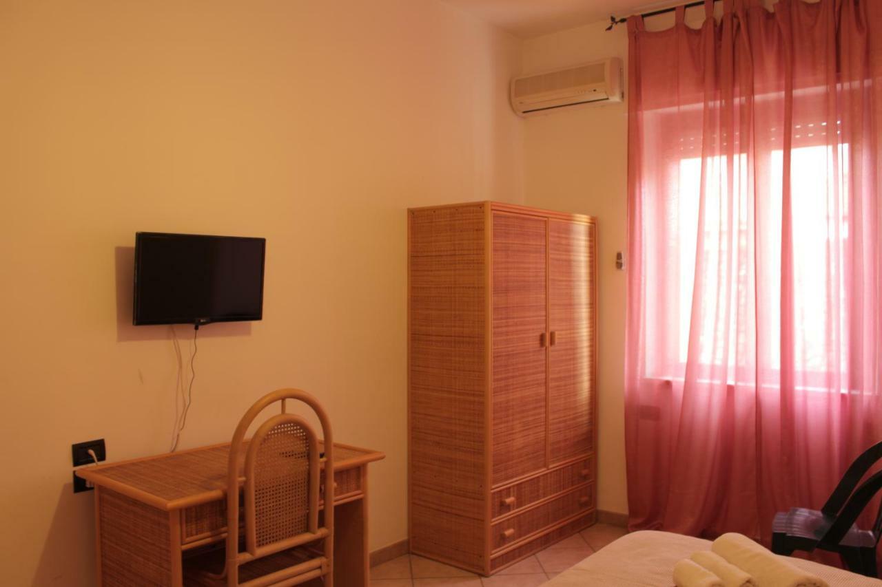 Albergo Il Terrazzino Vibo Valentia Marina Ngoại thất bức ảnh