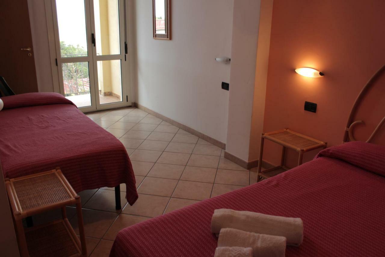 Albergo Il Terrazzino Vibo Valentia Marina Ngoại thất bức ảnh